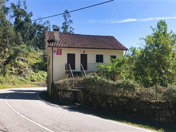 Casa T2 / Amares, Bouro (Santa Maria)